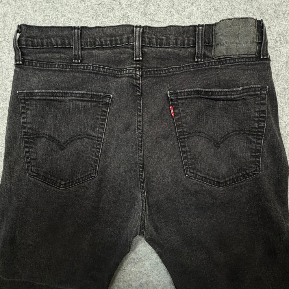 Levi's 505 Regular Fit Men's Black Jeans Size 34x28 Straight Leg Faded Denim - Picture 5 of 10